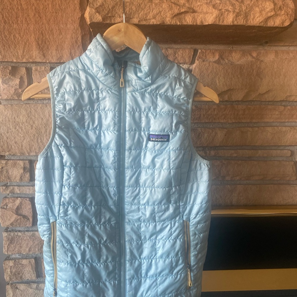 Patagonia women’s nanopuff vest